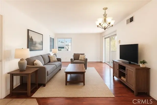 1317 Massachusetts Avenue #202, Riverside, CA 92507 - Image #2