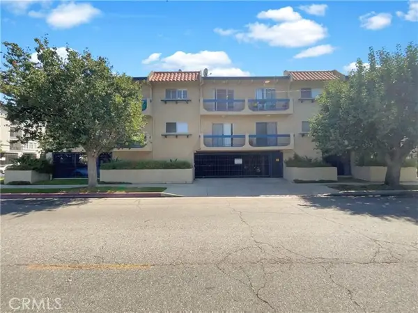 14560 Clark Street #202, Sherman Oaks, CA 91411