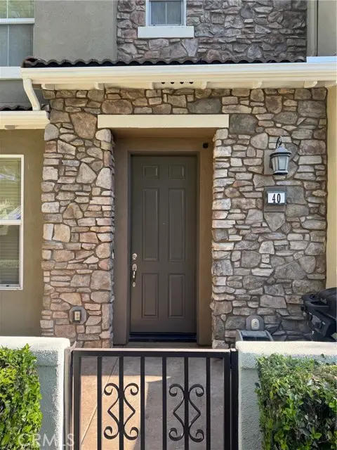 15723 Parkhouse Drive #40, Fontana, CA 92336