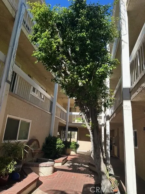 4807 Beck Avenue #4, Valley Village, CA 91601 - #3