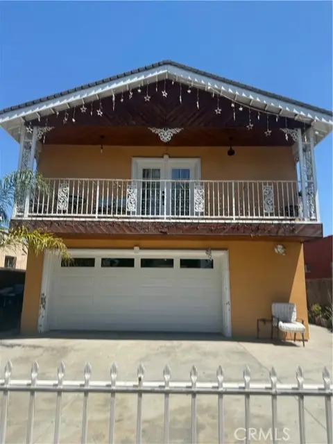 815 E 80th Street, Los Angeles, CA 90001