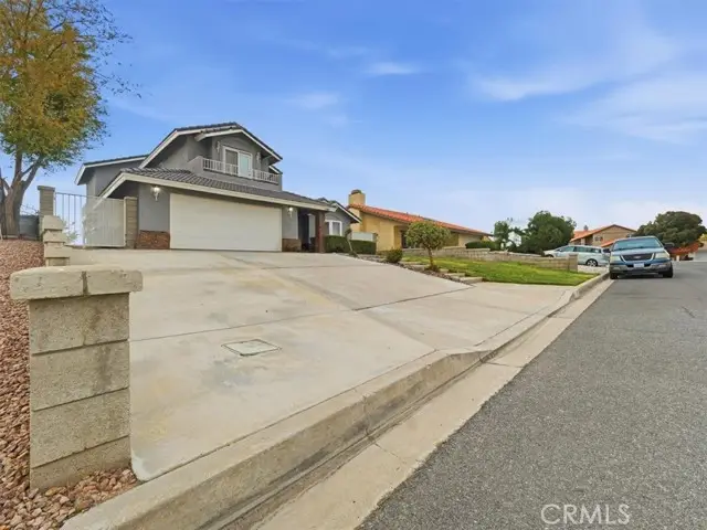17895 Cumberland Way, Victorville, CA 92395 - Image #3