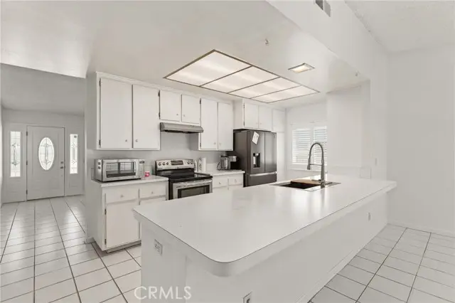 1620 S Cypress Avenue, Ontario, CA 91762 - Image #3