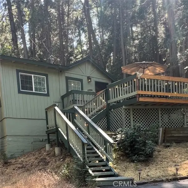 23995 Scenic Dr, Crestline, CA 92325
