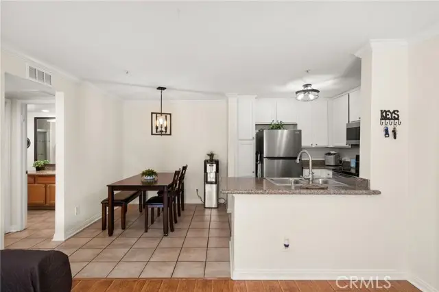 1020 La Terraza Circle #102, Corona, CA 92879 - #3