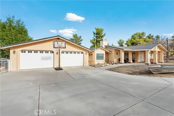 9945 Valle Vista Road, Phelan, CA 92371