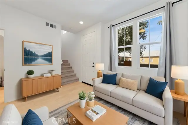 181 Dorsett Avenue, Upland, CA 91786 - Image #2