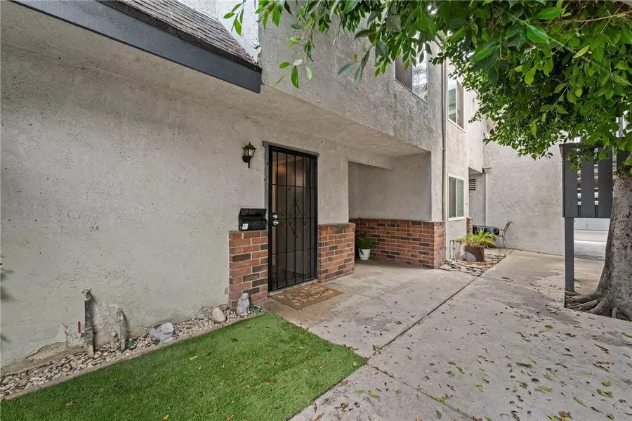 11321 Parkgreen #102, Garden Grove, CA 92843 - Image #2