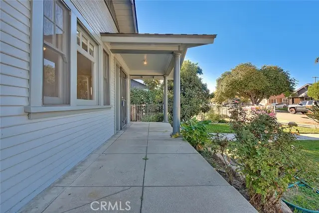 656 E Columbia, Pomona, CA 91767 - Image #2