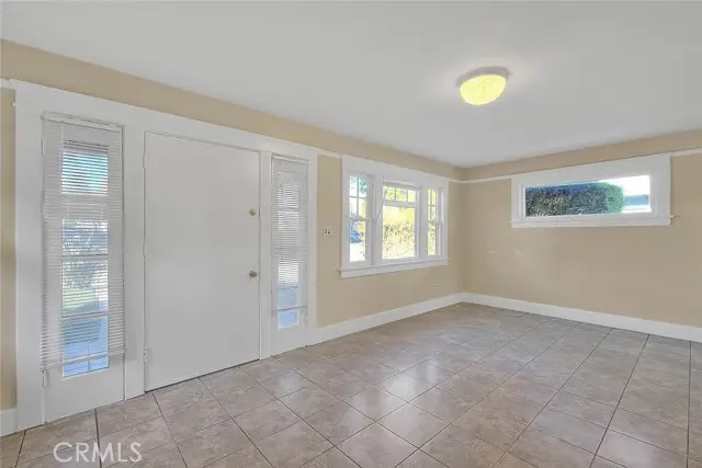 656 E Columbia, Pomona, CA 91767 - Image #3