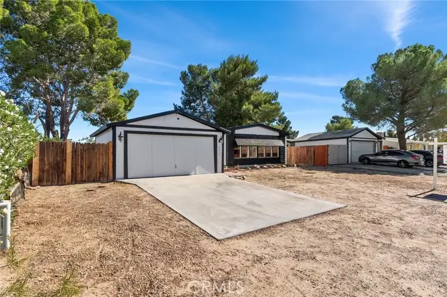 19017 Panther, Adelanto, CA 92301 - Image #2