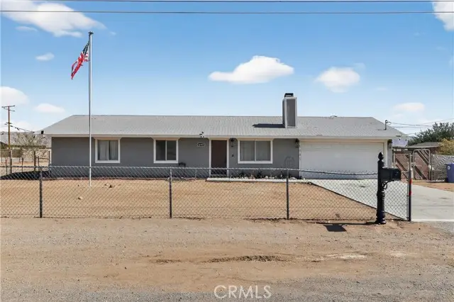 16485 Dale Evans (aztec) Parkway, Apple Valley, CA 92307 - Image #1