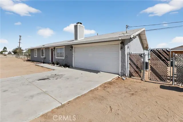 16485 Dale Evans (aztec) Parkway, Apple Valley, CA 92307 - Image #3