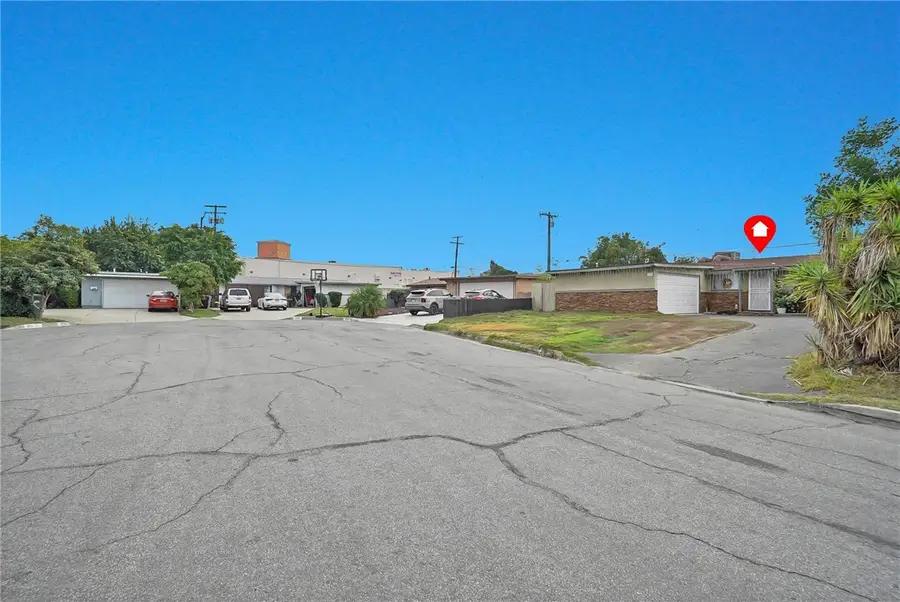 218 W Alcross, Covina, CA 91722 - Image #2