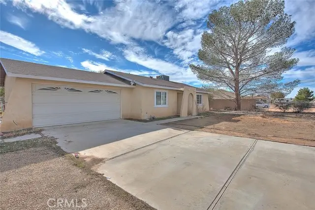 22133 Thunderbird, Apple Valley, CA 92307 - Image #3