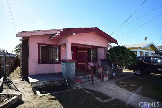 142 W 58th, Los Angeles, CA 90037 - #1