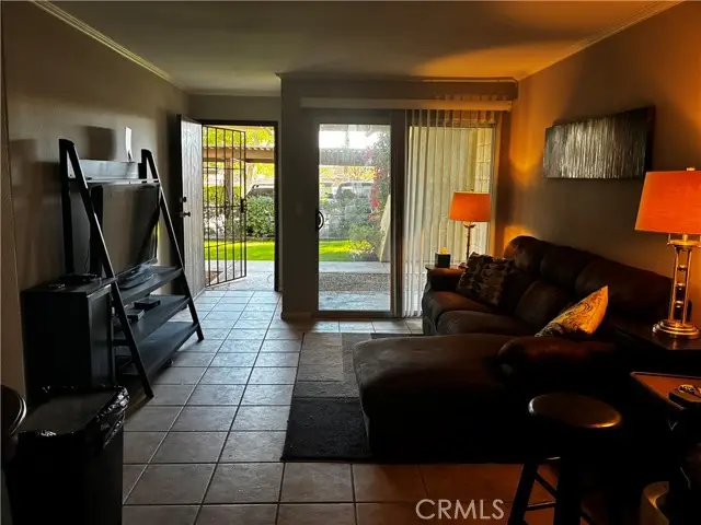 575 N Villa Court #107, Palm Springs, CA 92262 - Image #3