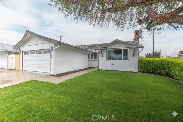 328 E 213th St, Carson, CA 90745 - Image #2