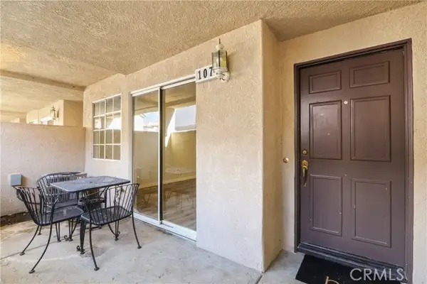 1215 N San Gabriel #107, Azusa, CA 91702