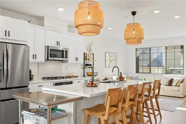 2142 Emerald Grotto, Upland, CA 91786 - #3