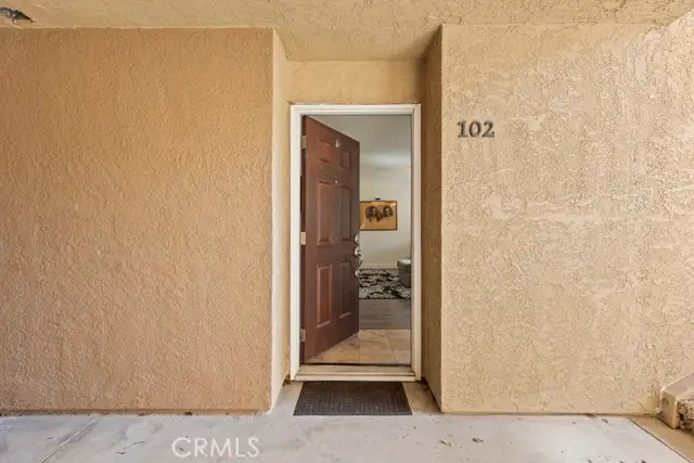 2320 Del Mar #102, Corona, CA 92882 - Image #3