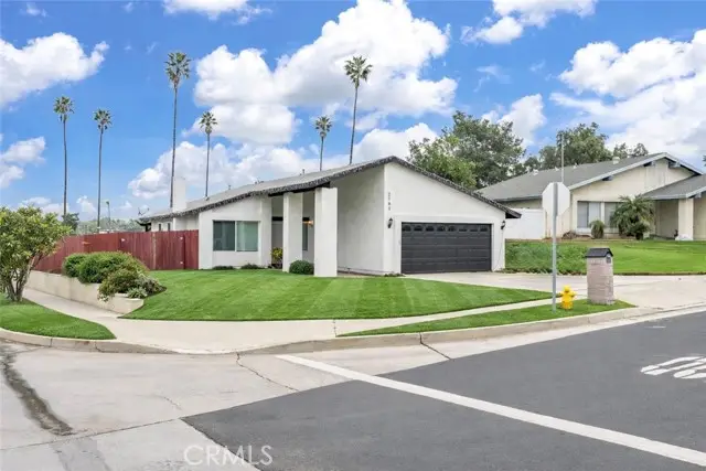 2183 Applegate, Corona, CA 92882 - #2