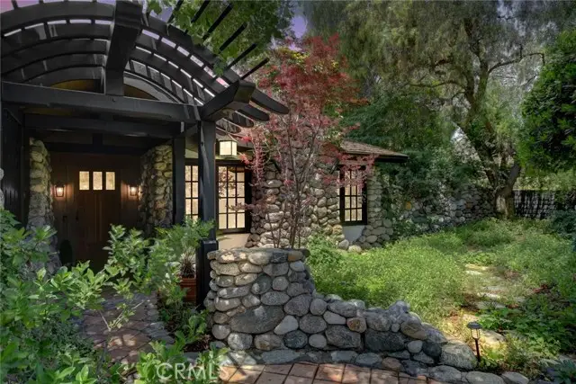 2293 Bonnie Brae, Claremont, CA 91711 - #1