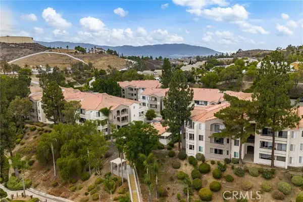 1020 La Terraza Cir. #102, Corona, CA 92879