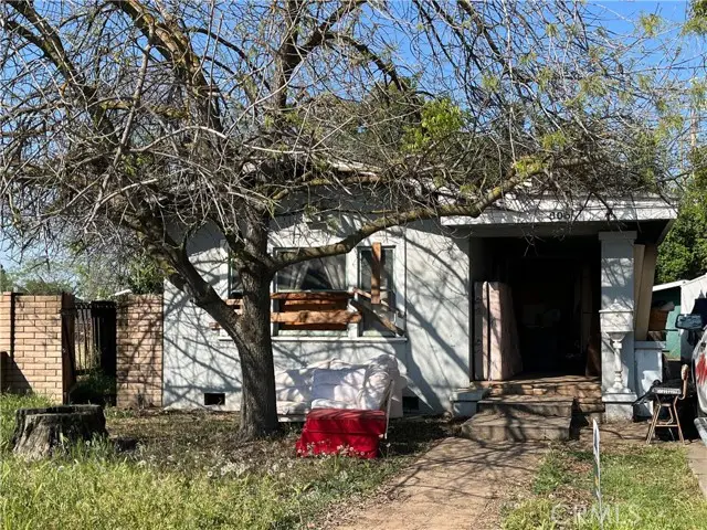 805 S Court Street, Visalia, CA 93277 - #1