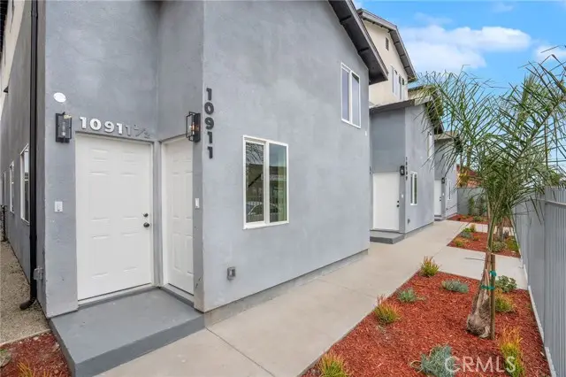 10911 S Main Street, Los Angeles, CA 90061 - #3