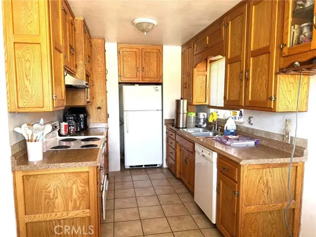 1700 Sunrise Rd., Barstow, CA 92311 - #3