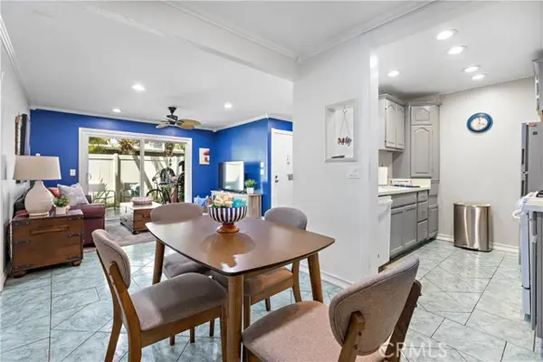 215 Wichita Ave. #306, Huntington Beach, CA 92648