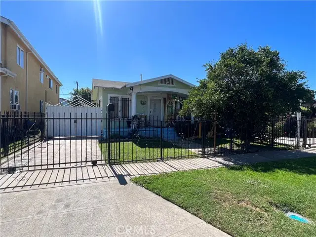 822 E 76th Street, Los Angeles, CA 90001 - Image #1