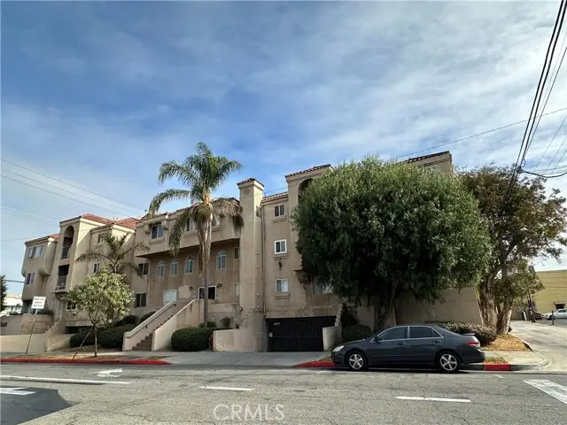 6100 Rugby Avenue #207, Huntington Park, CA 90255 - Image #1