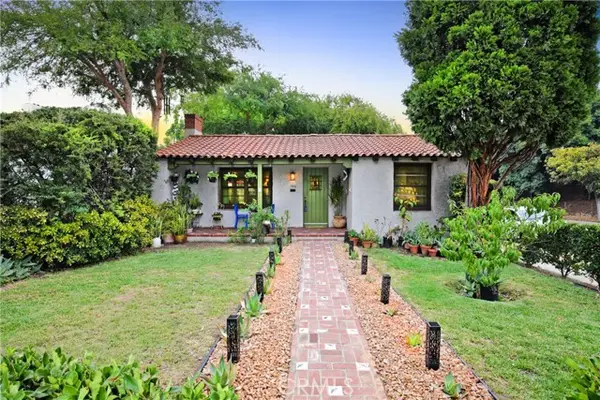 404 N Vinedo Avenue, Pasadena, CA 91107