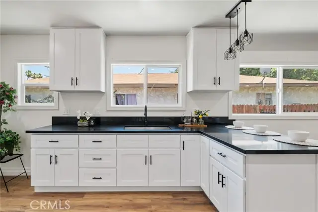 637 W 105th Street, Los Angeles, CA 90044 - Image #1