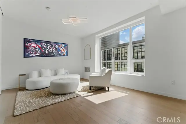 1050 S Grand Avenue #705, Los Angeles, CA 90015 - Image #2