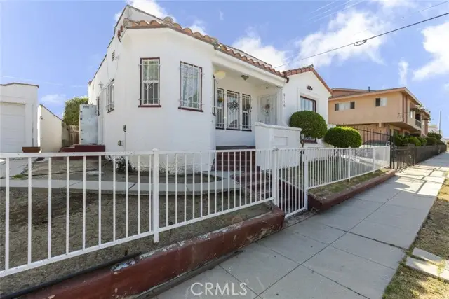 8110 S Halldale Avenue, Los Angeles, CA 90047 - Image #2