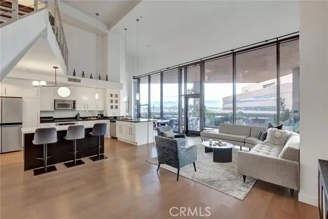 1100 Wilshire Boulevard #1705, Los Angeles, CA 90017 - Image #3