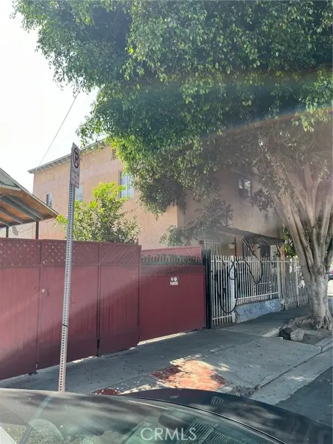 300 E 42nd Place, Los Angeles, CA 90011 - Image #1