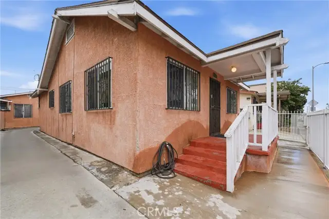 915 W Gage, Los Angeles, CA 90044 - Image #1