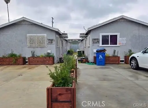 8129 S Hoover, Los Angeles, CA 90044