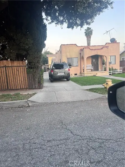 8954 S Gate, South Gate, CA 90280