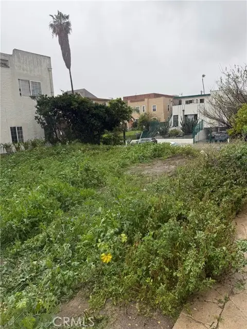 214 S Carondelet, Los Angeles, CA 90057