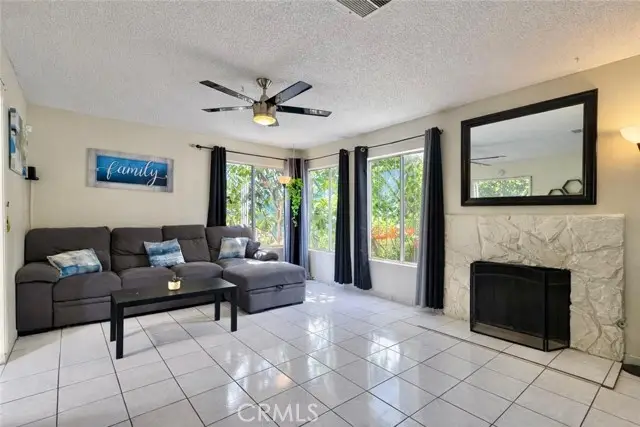 9053 Willis, San Fernando Valley, CA 91402 - #2