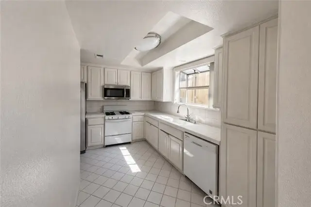 1811 Manning #302, Los Angeles, CA 90025 - #2