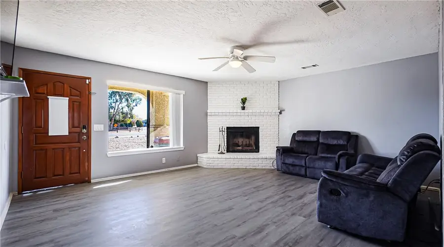 11810 Jamacha Road, Apple Valley, CA 92308 - Image #2