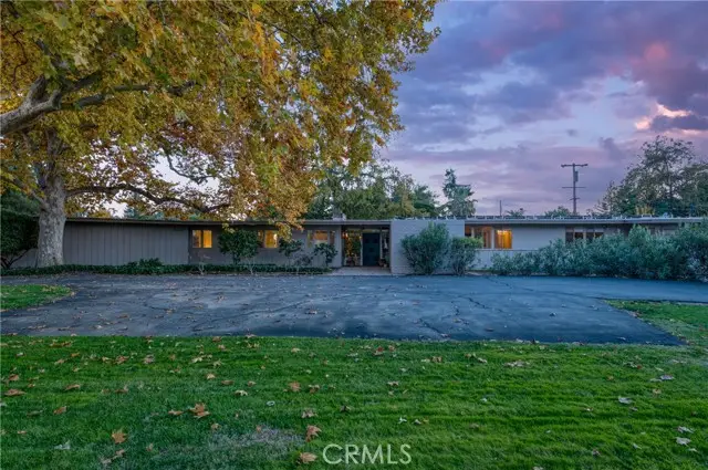 5646 E Park Circle Drive, Fresno, CA 93727 - Image #2