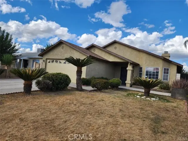 725 18th Place, Delano, CA 93215 - #2