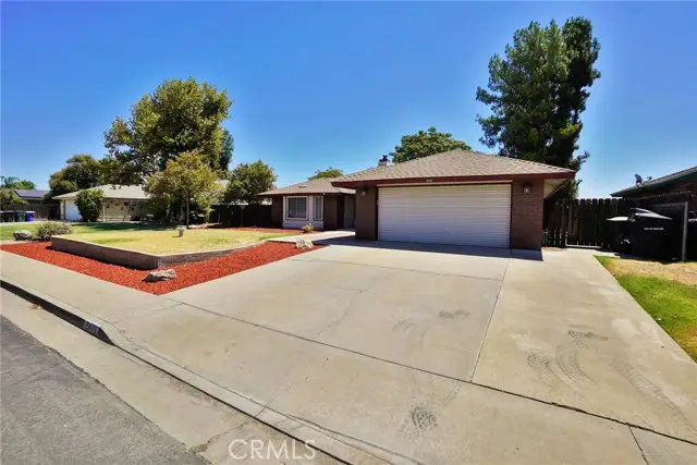 2475 Santa Lucia Court, Hanford, CA 93230 - Image #3